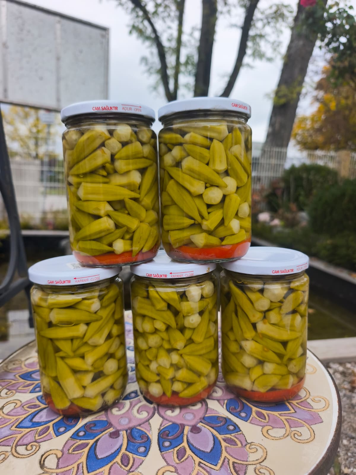 Okraschoten-Konserve im Glas